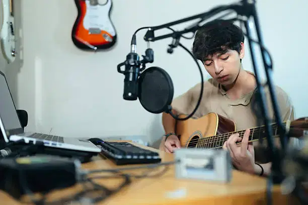 7 Music Production Tips for Beginners From AZRIELJOE