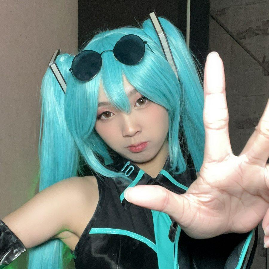 Hatsune Miku Black Suits Photopack
